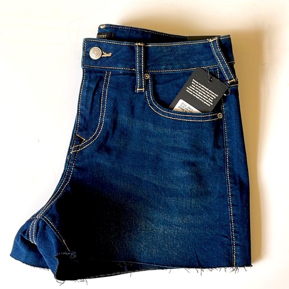True Religion, Women's Dark Blue Jennie Mid Rise Raw Hem Jean Shorts Sz 29 - Picture 6 of 12